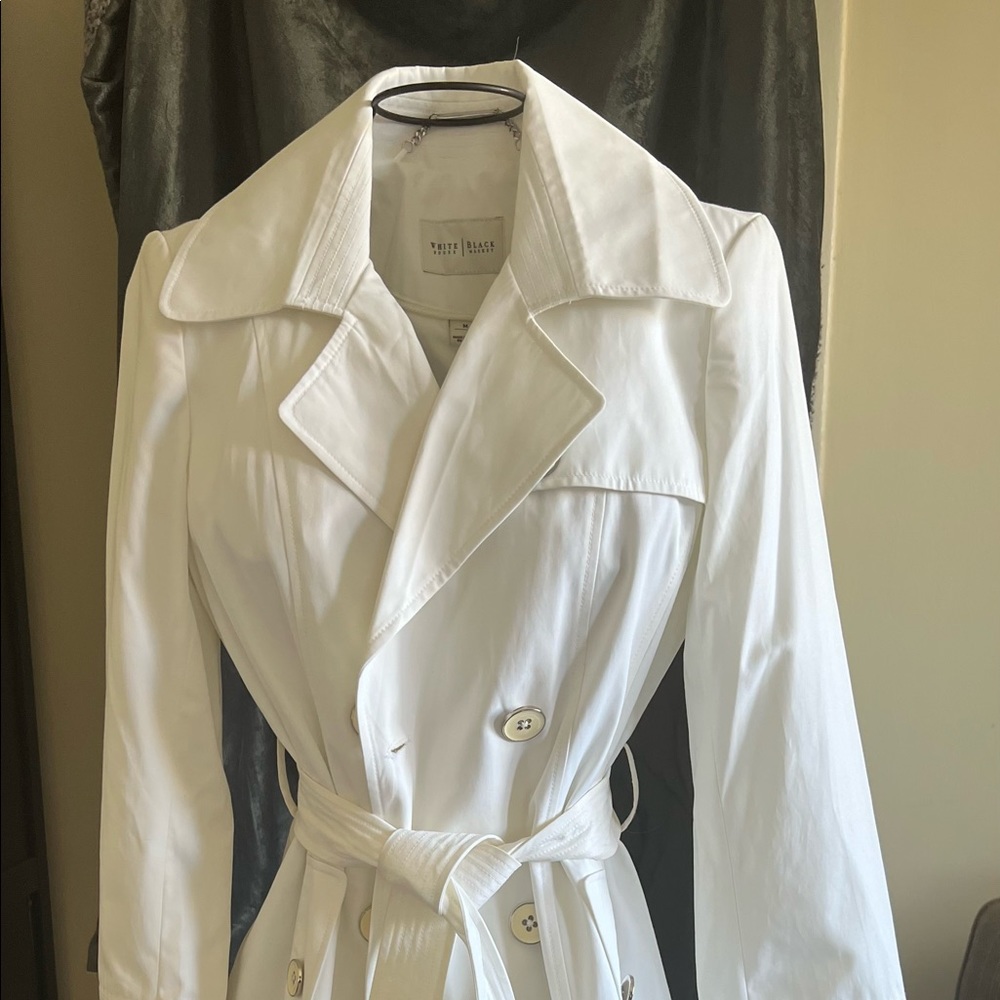 Beautiful New “White House Black Market” Pure White Trench Coat. 3/4 Length NWT